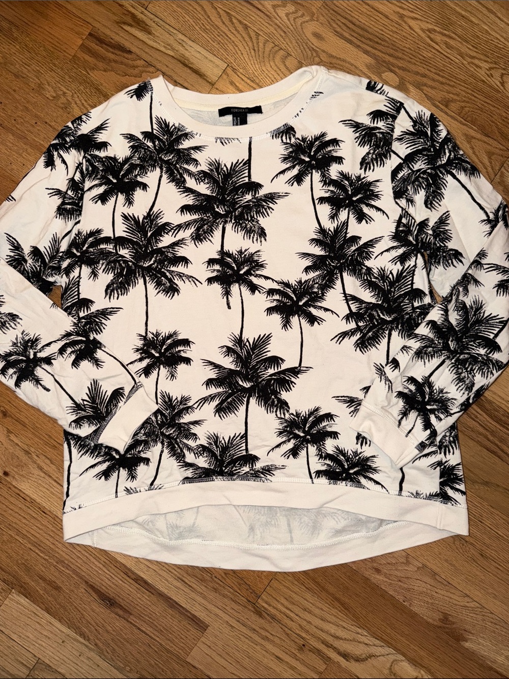 Forever 21 White and Black Palm Print Pullover Sweatshirt Size M